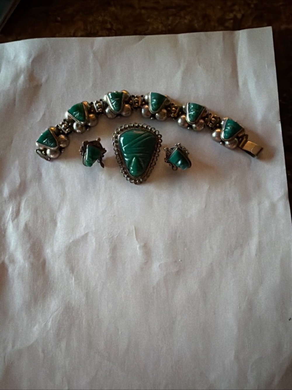 Green Stone Silver-Tone Bracelet and Earring Set — Classic Green Jewelry